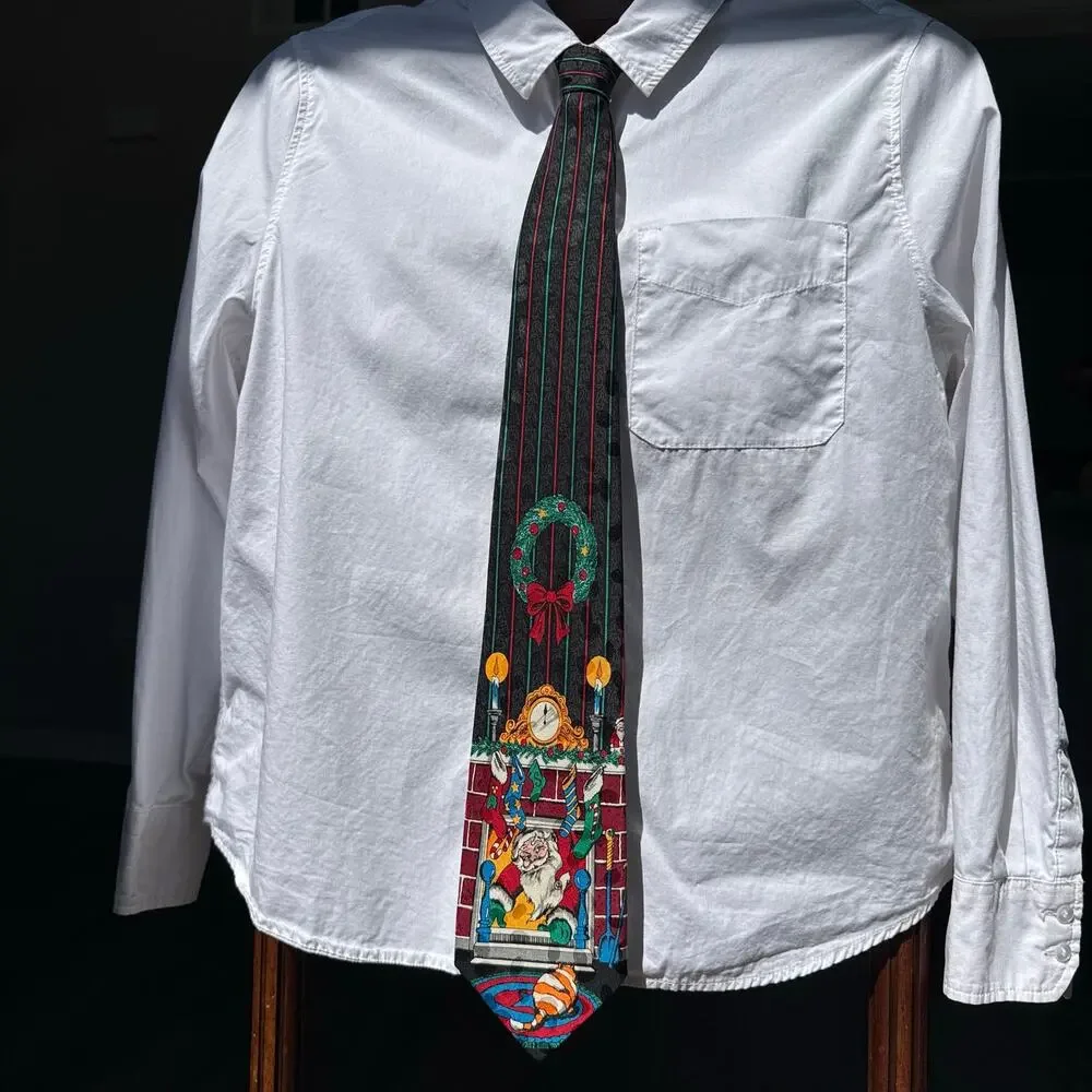 Vintage 100% Silk Christmas Tie Santa Fireplace Cat Wreath Black Korea 57”